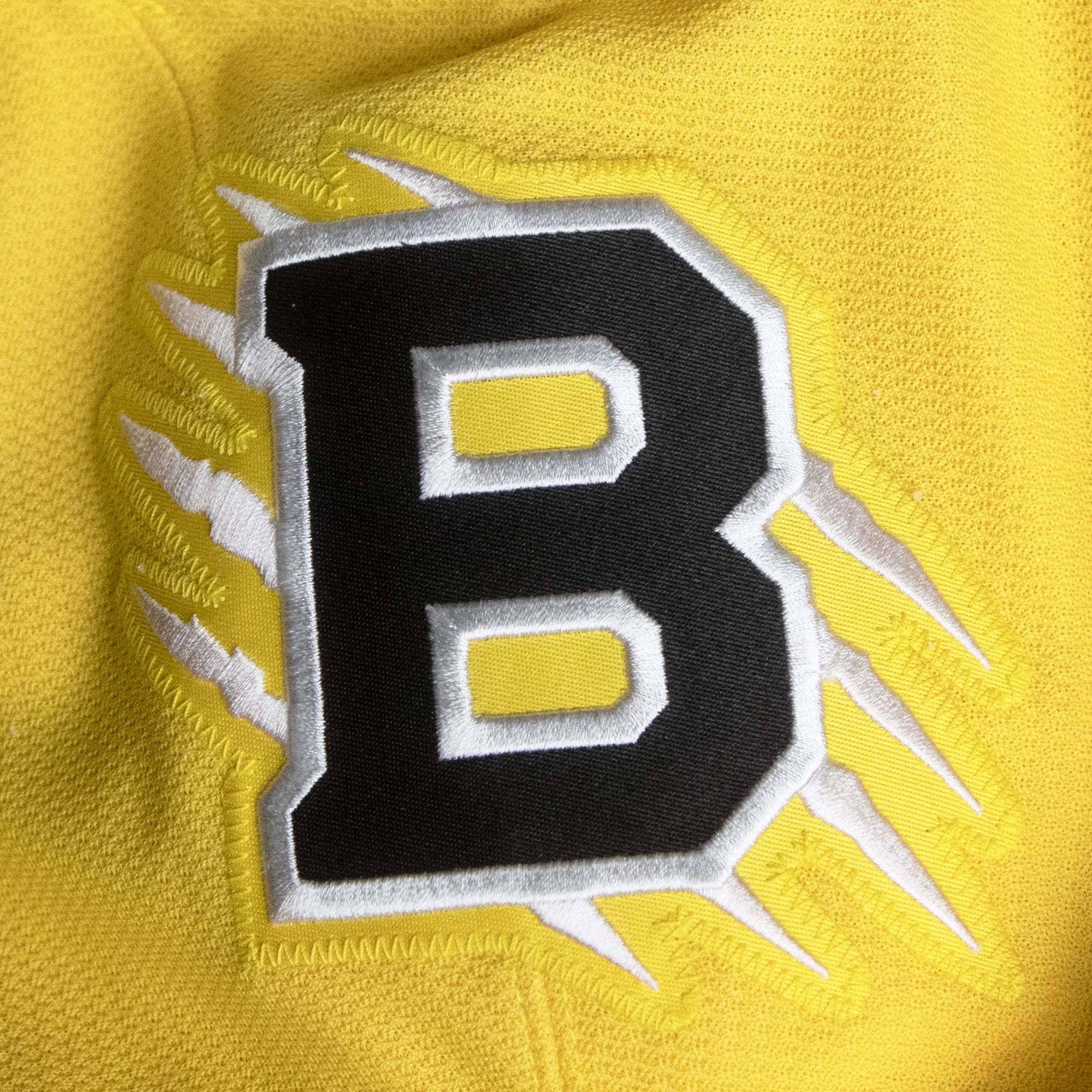 Boston Bruins 2026 Stadium Series Premium Jersey - Gold - Image 12