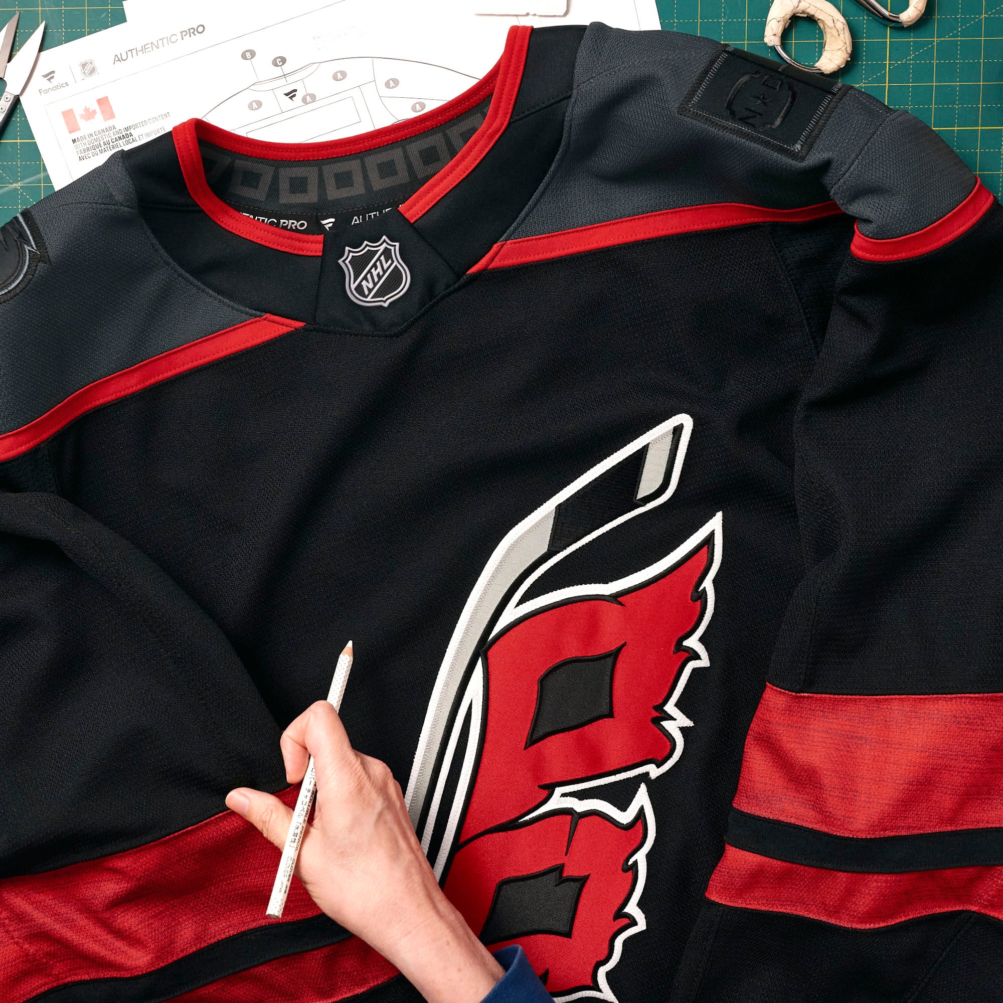 Carolina Hurricanes Home Pro Jersey - Black - Image 7