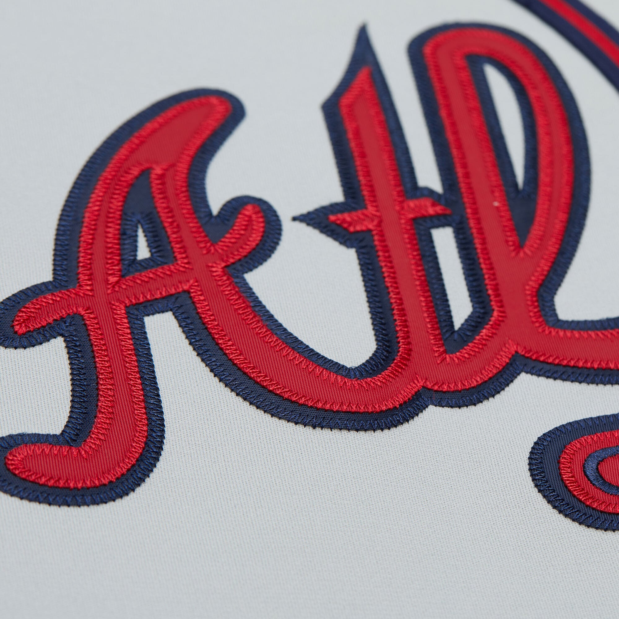 Chipper Jones Atlanta Braves 1995 Throwback Jersey - Gray - Image 8