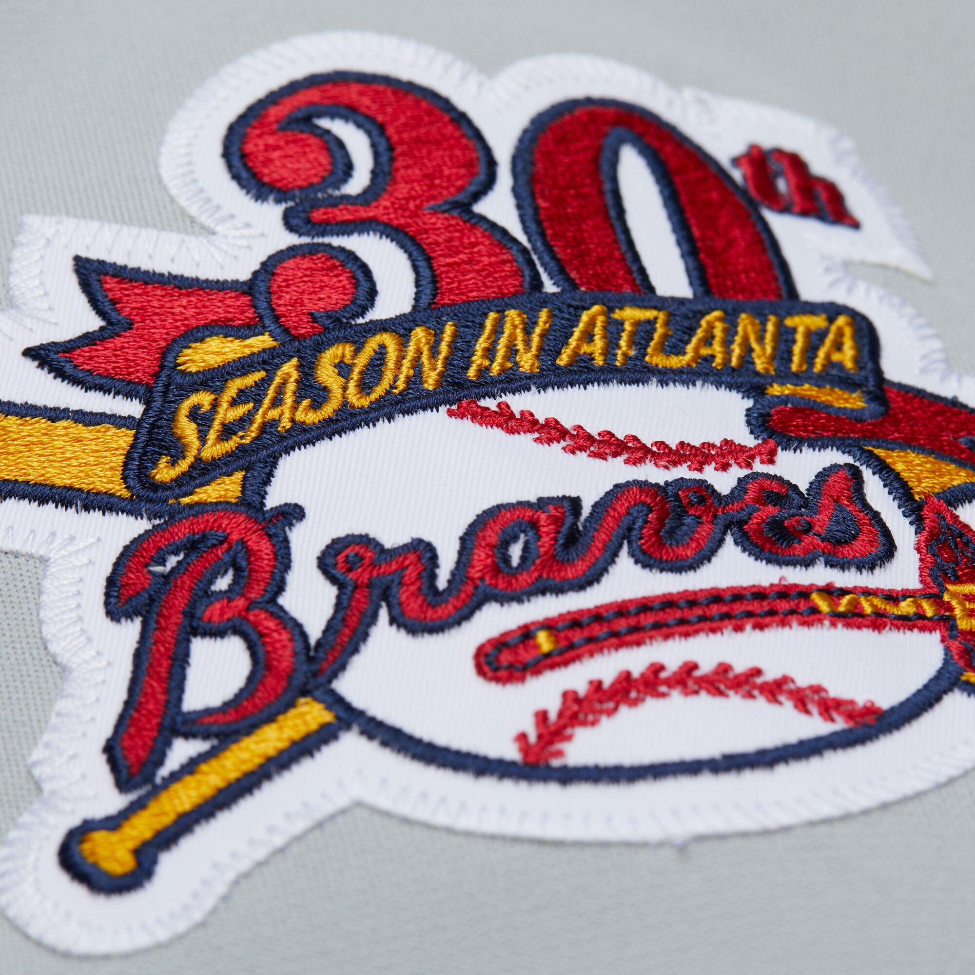 Chipper Jones Atlanta Braves 1995 Throwback Jersey - Gray - Image 10