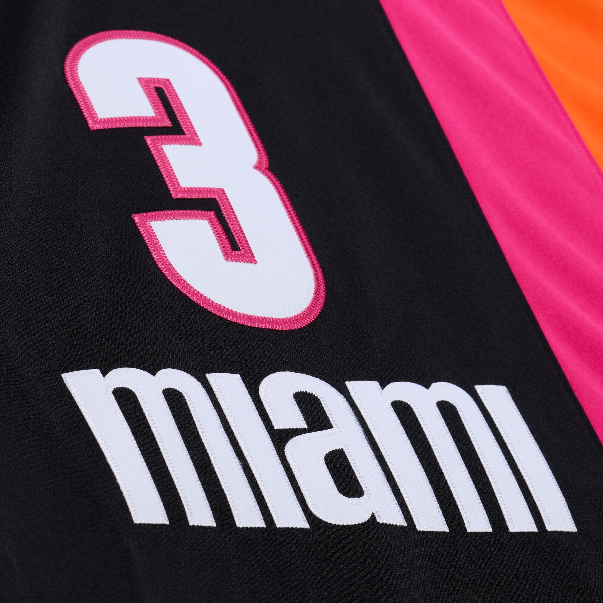 Dwyane Wade Miami Heat 2005-06 Hardwood Classics Jersey - Black - Image 4