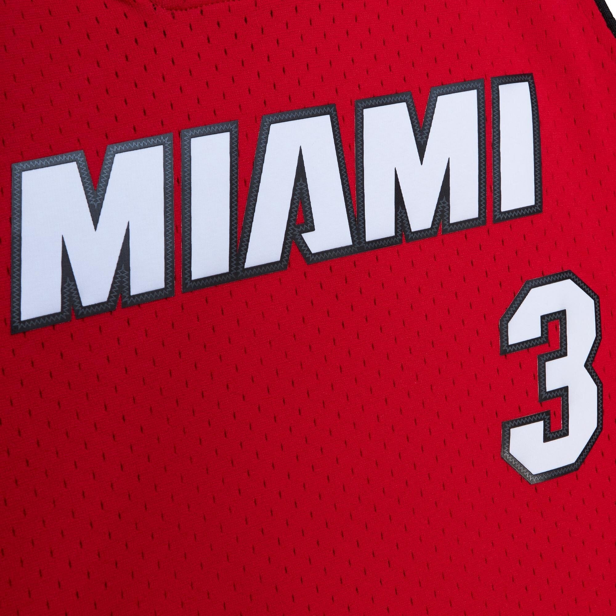 Dwyane Wade Miami Heat Women's 2005/06 Hardwood Classics Swingman Jersey - Red - Image 5