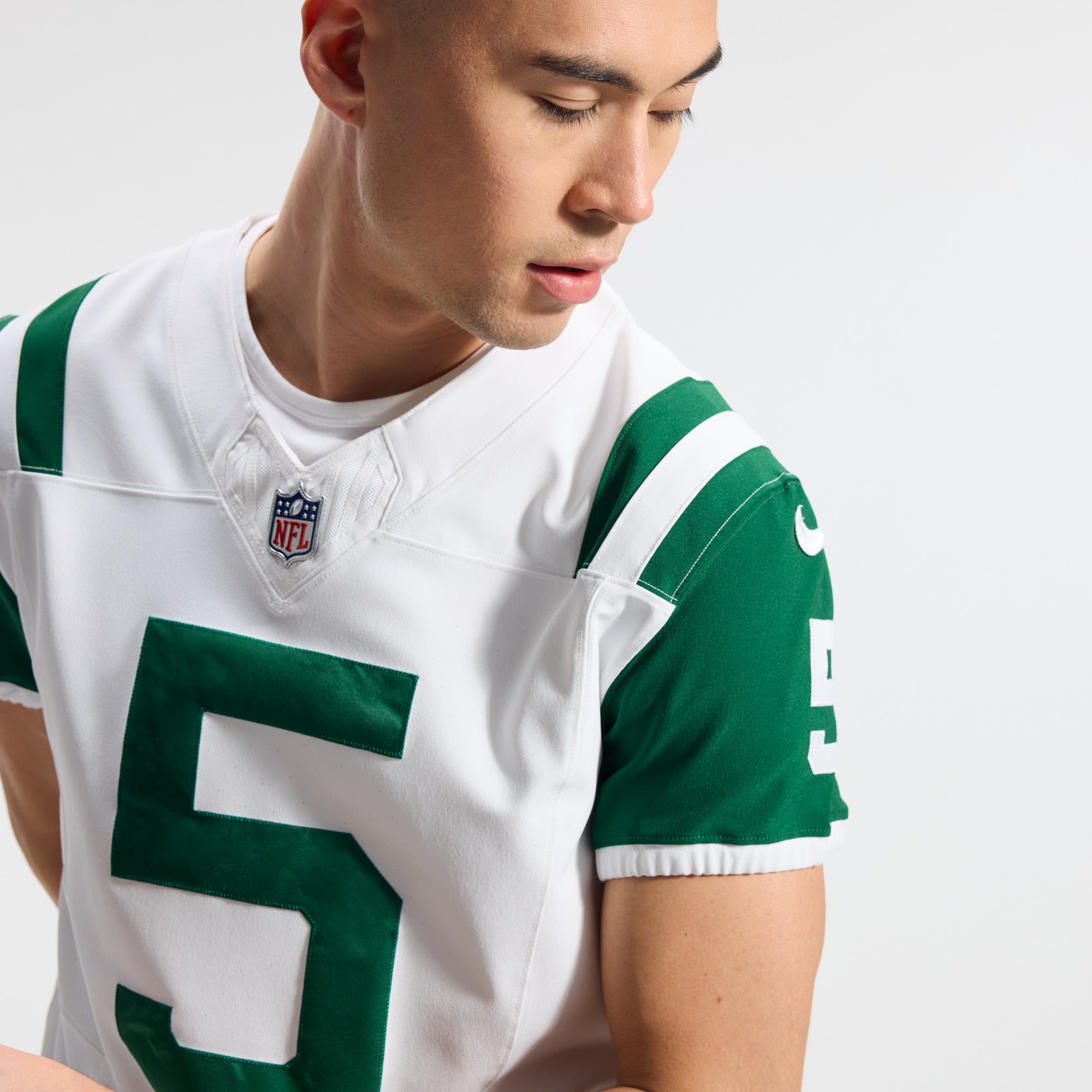 Garrett Wilson New York Jets Classic Alternate Vapor F.U.S.E. Elite Jersey - White - Image 9