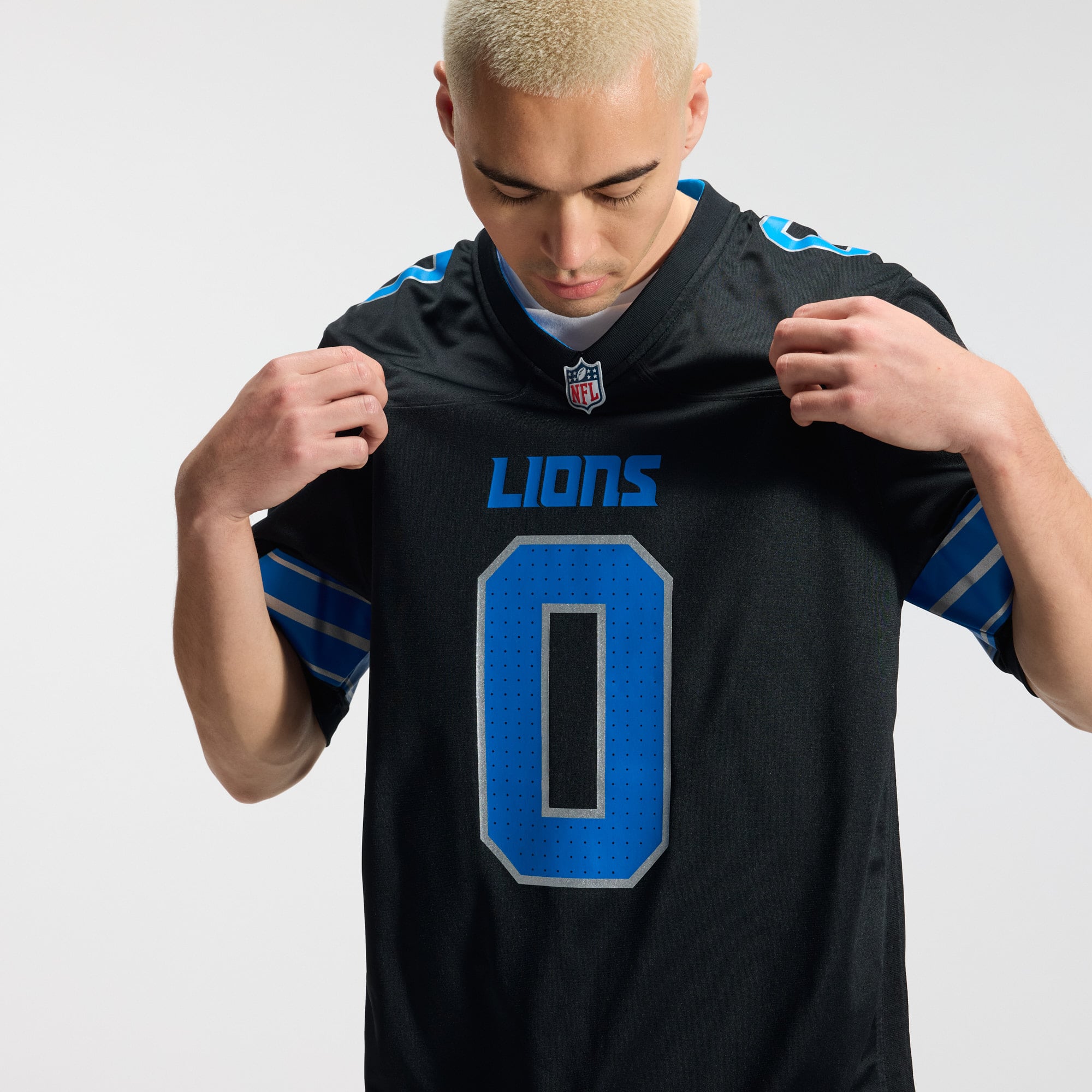 Jahmyr Gibbs Detroit Lions 2nd Alternate Game Player Jersey - Black - Image 12