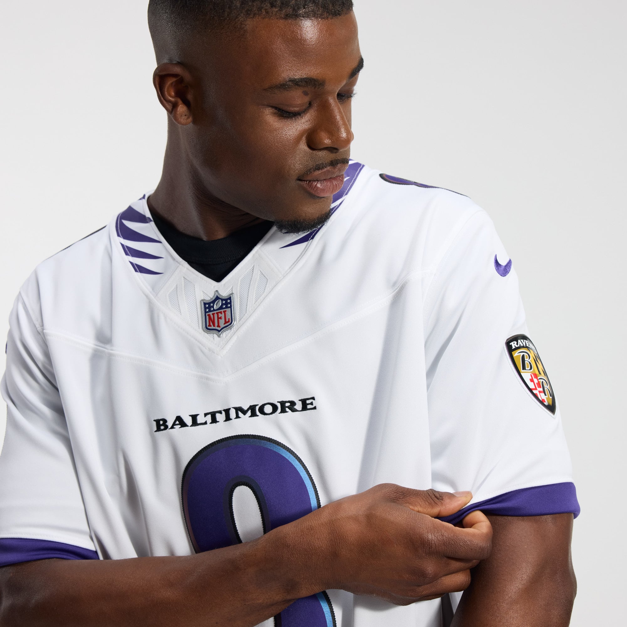 Lamar Jackson Baltimore Ravens Alternate Alternate Vapor F.U.S.E. Stitched Limited Jersey - White - Image 10