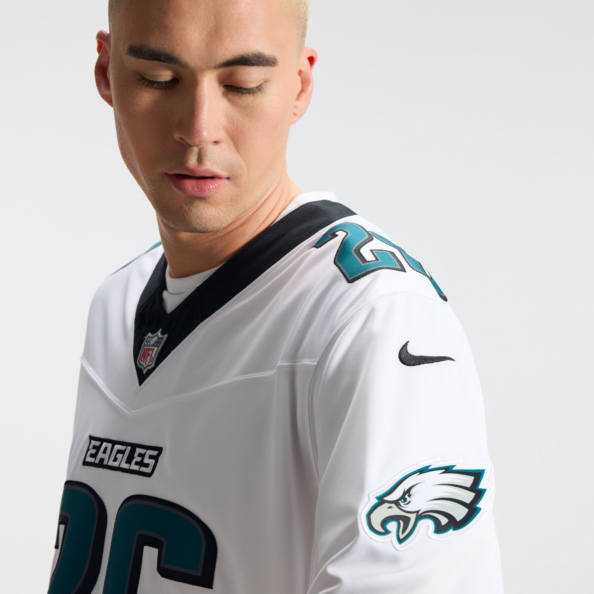 Saquon Barkley Philadelphia Eagles Vapor F.U.S.E. Stitched Limited Jersey - White - Image 10
