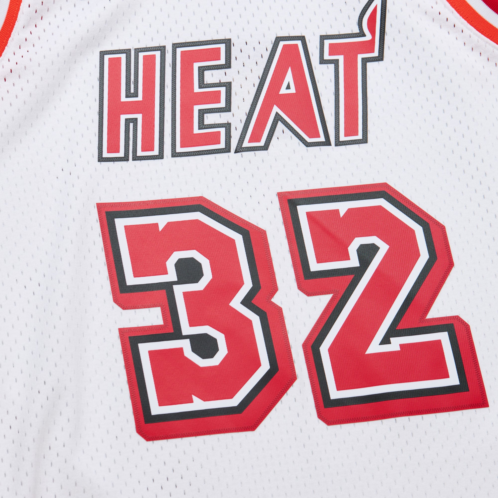 Shaquille O'Neal Miami Heat 2005-06 Swingman Jersey - White - Image 5