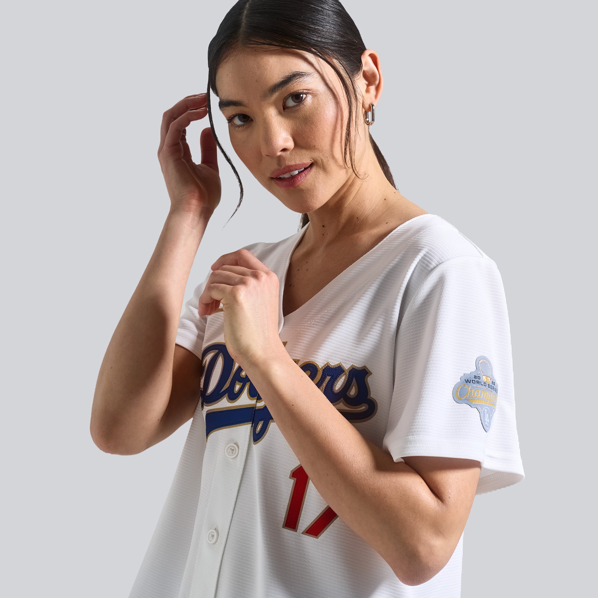 Shohei Ohtani Los Angeles Dodgers Women's 2026 Gold Collection Stadium Jersey - White - Image 9