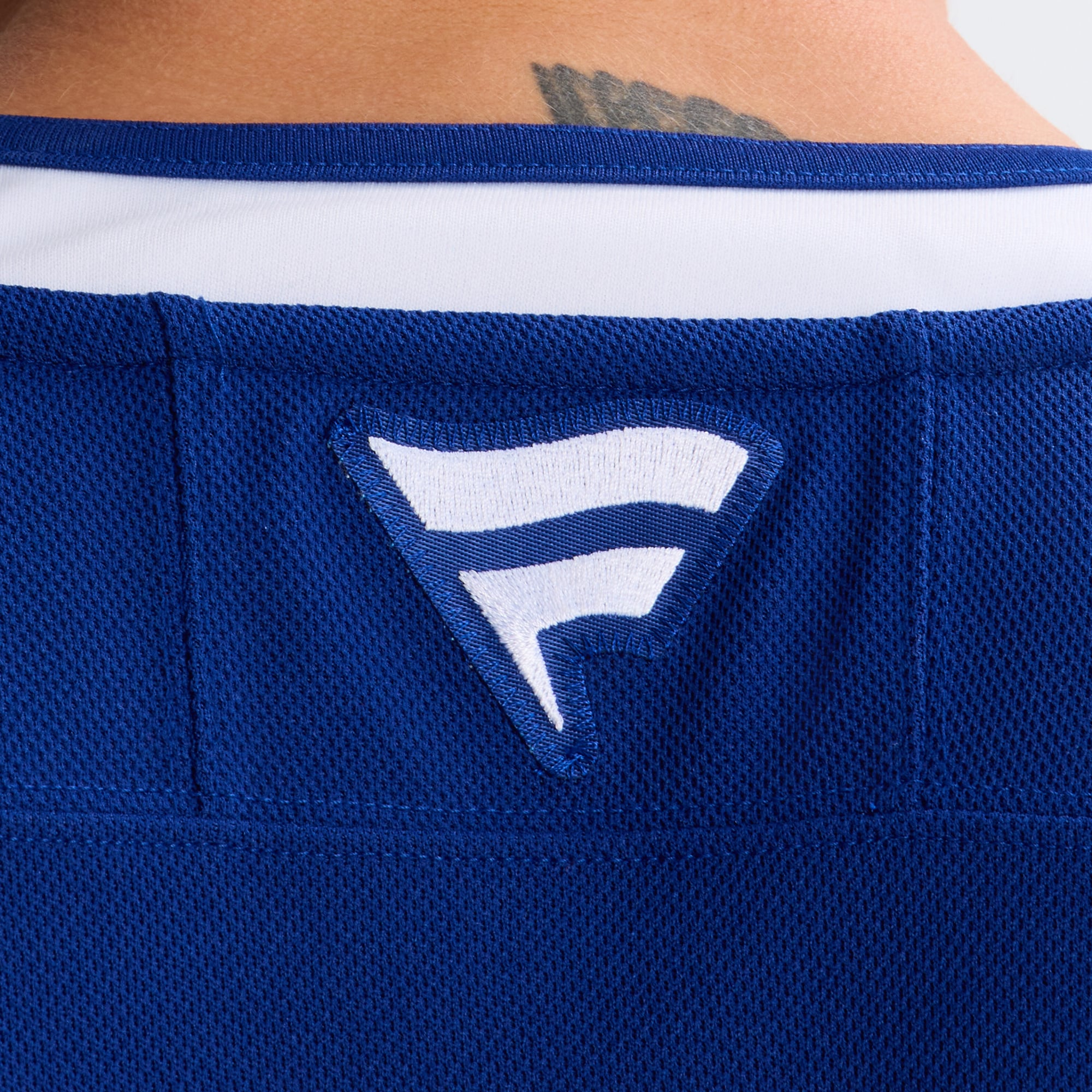 Vancouver Canucks Home Premium Jersey - Blue - Image 10