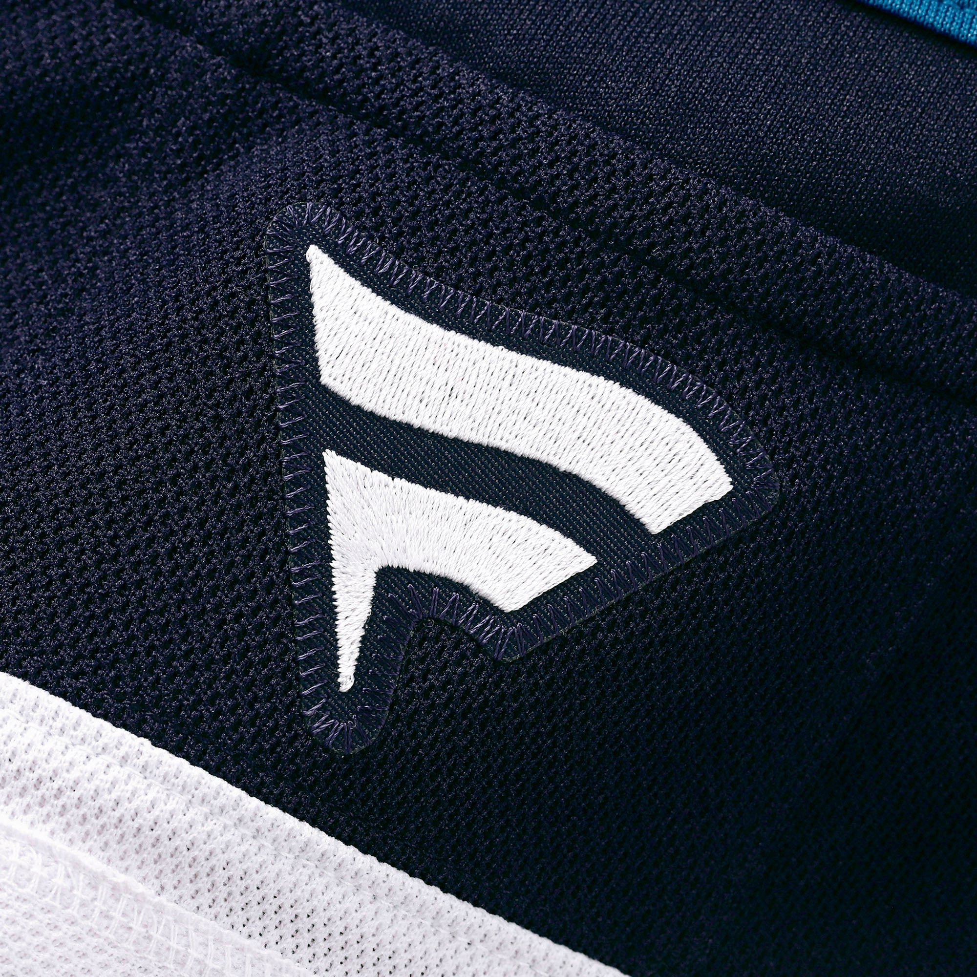 Winnipeg Jets Home Premium Jersey - White - Image 7